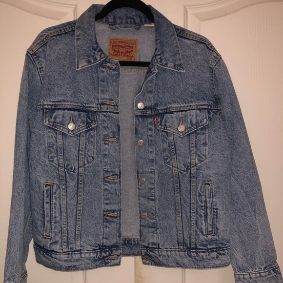 Levi’s Women’s Ex-Boyfriend Trucker Jacket - Picture 1 of 15